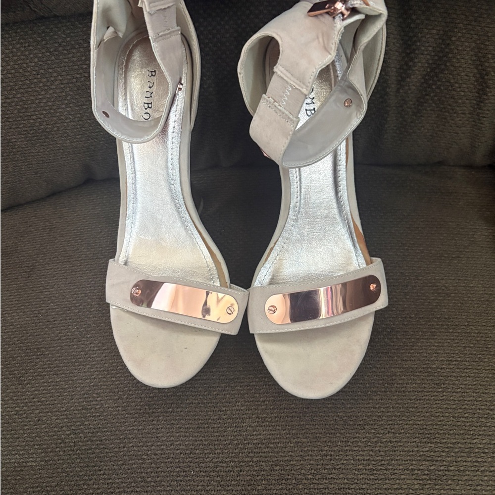 Prima Donna Beige Sandals with Rose Gold Accents